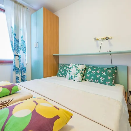 300 Meter Zum Mit Wlan, Klima Apartment