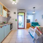 300 Meter Zum Mit Wlan, Klima Baška
